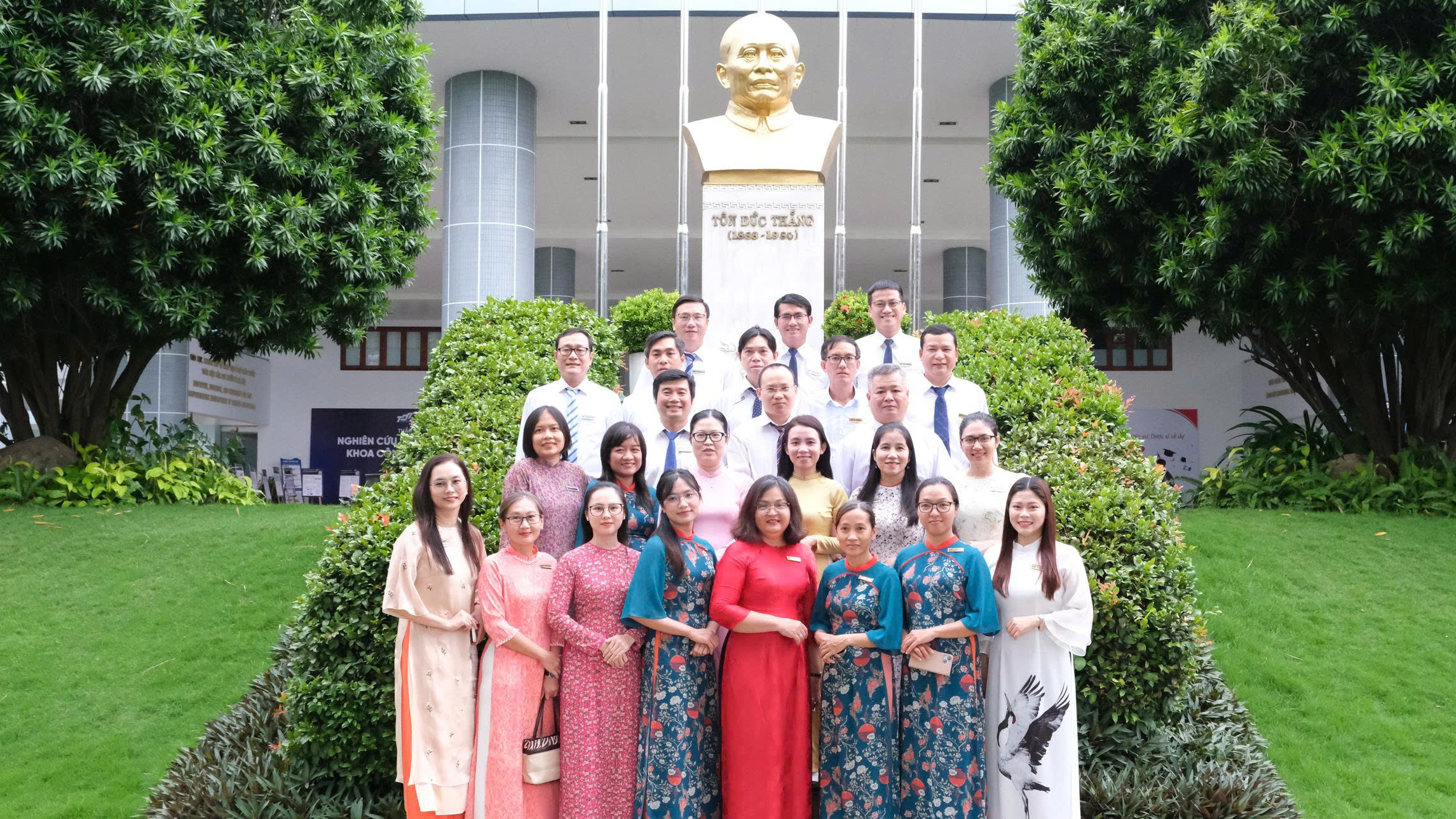 Giảng viên - Nhà khoa học